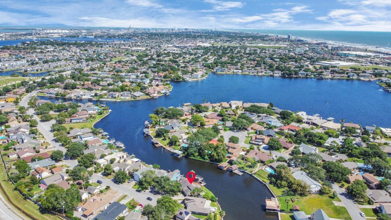 Beauty On The Water! Lake House Near The Beaches! غالفيستون، تكساس المظهر الخارجي الصورة