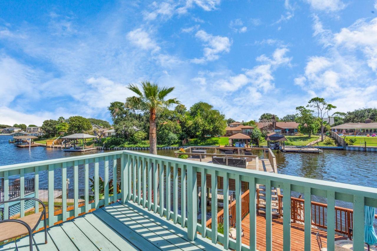 Beauty On The Water! Lake House Near The Beaches! غالفيستون، تكساس المظهر الخارجي الصورة